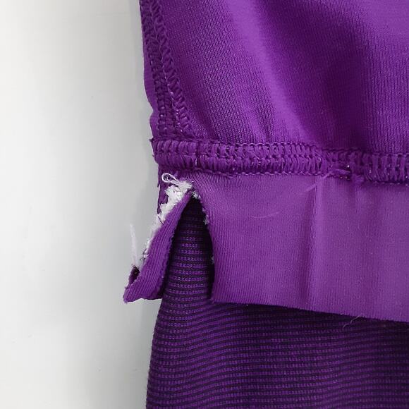 Lululemon Enhearten Tank Top Stripe Tender Violet Black Womens 6 Athletic FLAWED - Picture 4 of 12